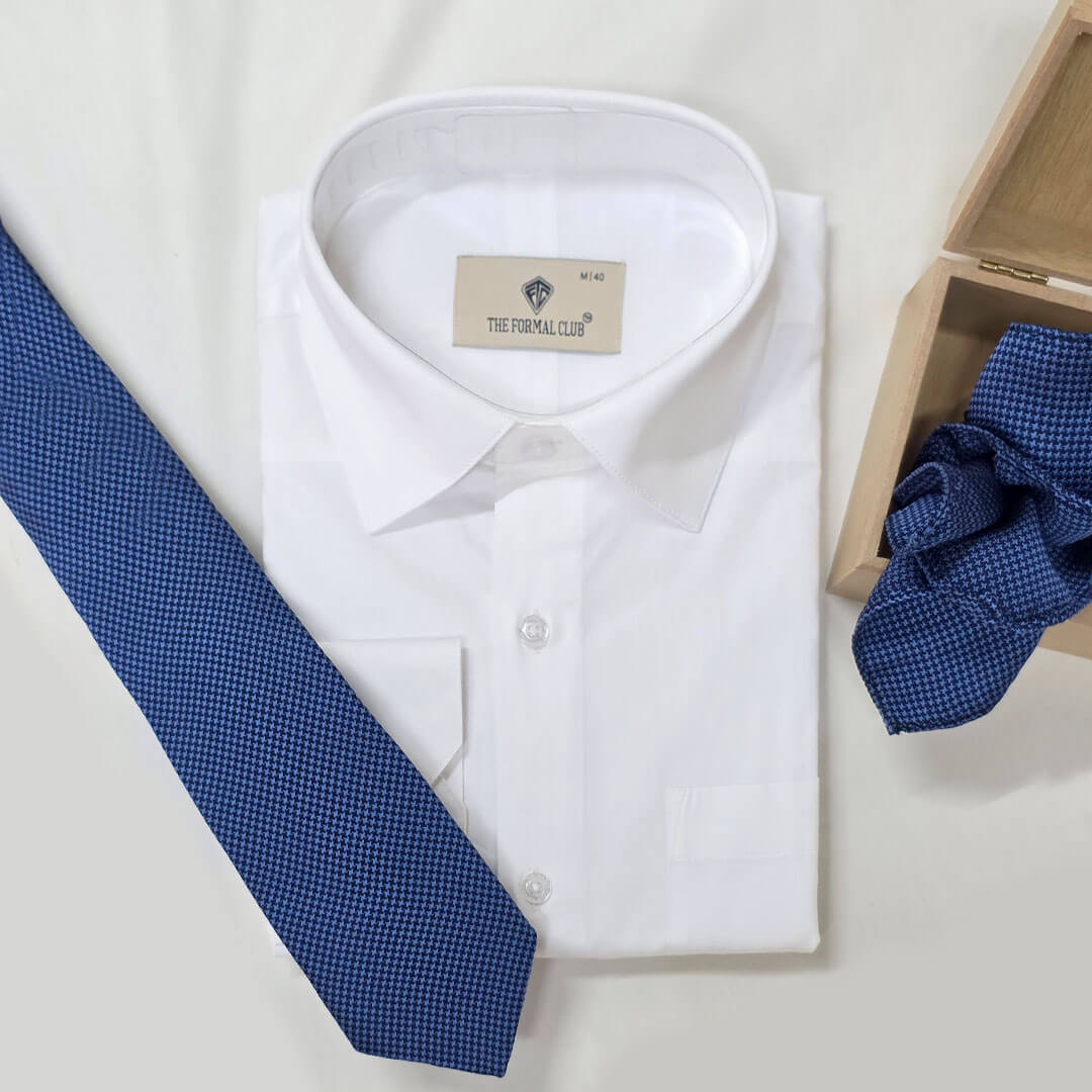 Houndstooth Handmade Tie & Pocket Square in Navy & Cobalt - Image 4