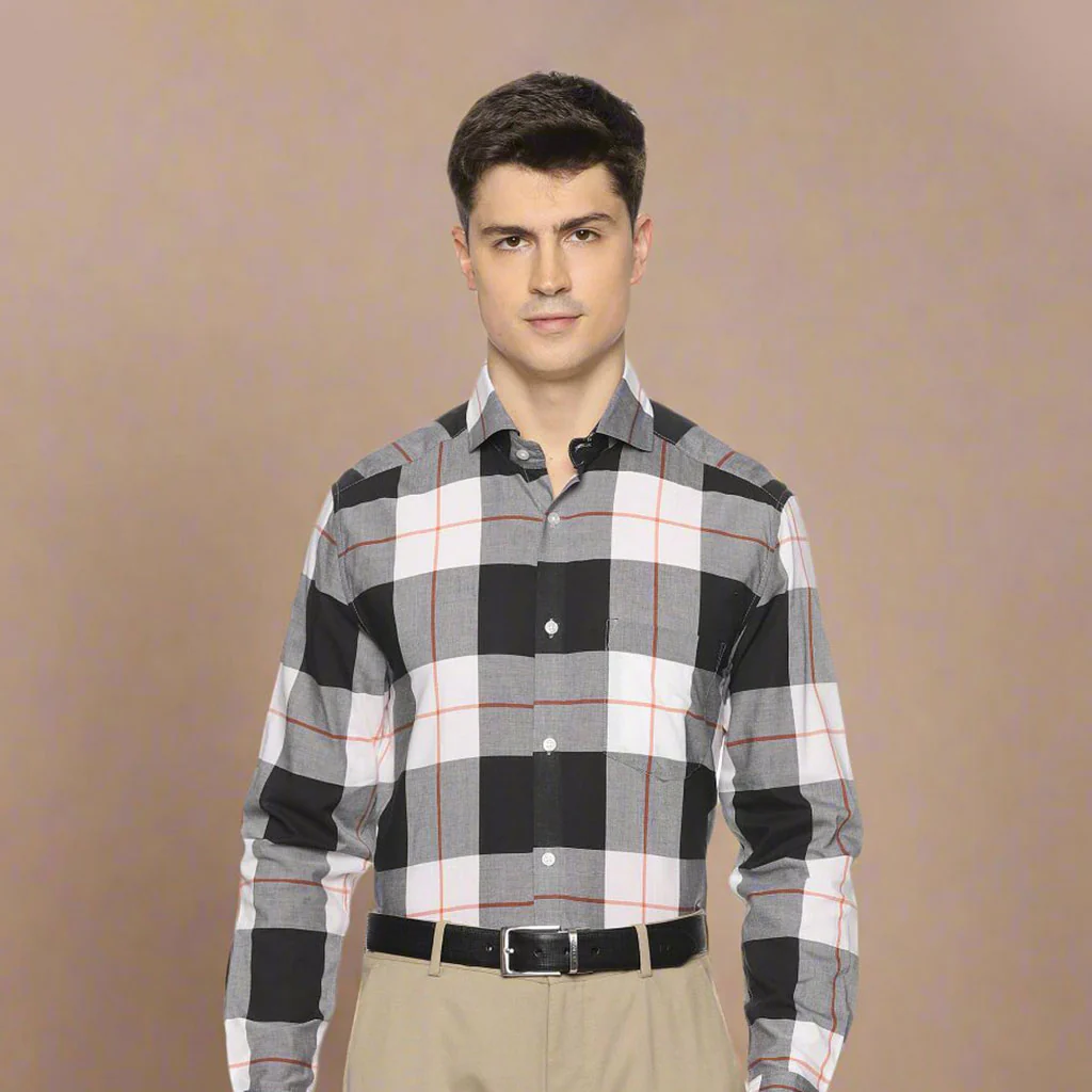 Maverick Cotton Check  Shirt In White & Black - Image 8